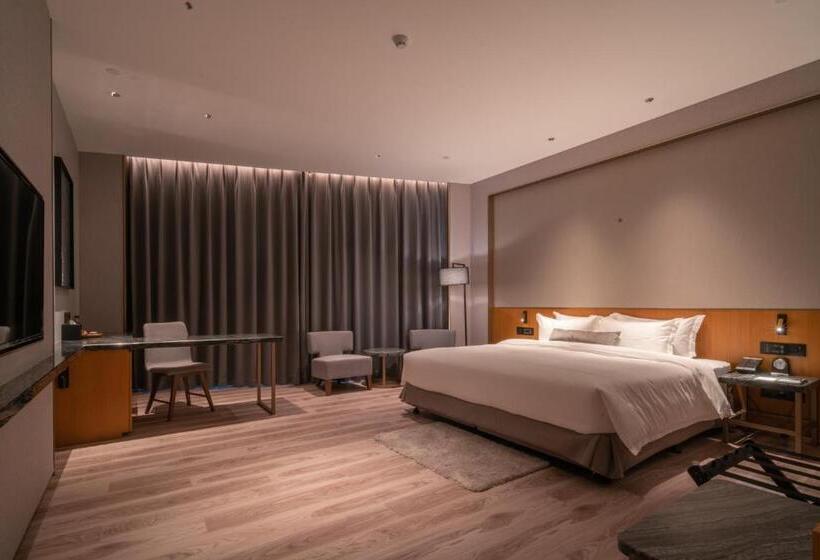 Номер Deluxe, The Luzerne