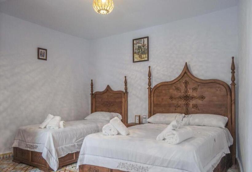 اتاق استاندارد سه نفره, Dar Solaiman