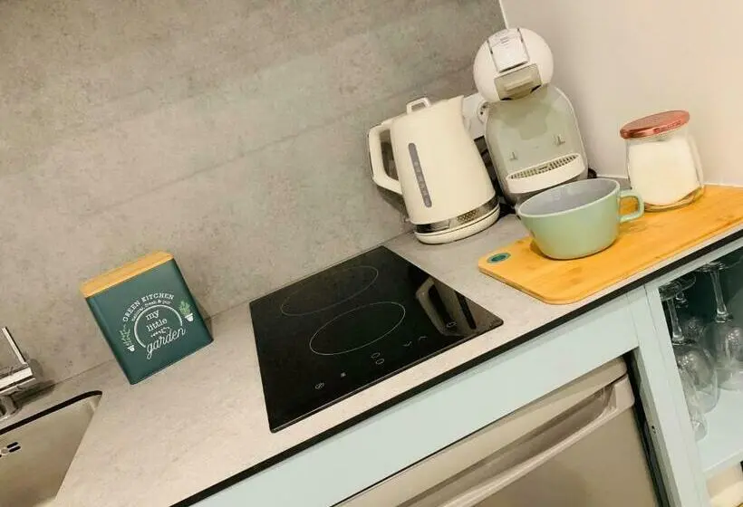 キングサイズベッドのスタンダードルーム, Une Pause Au Vert Studio 2 Personnes
