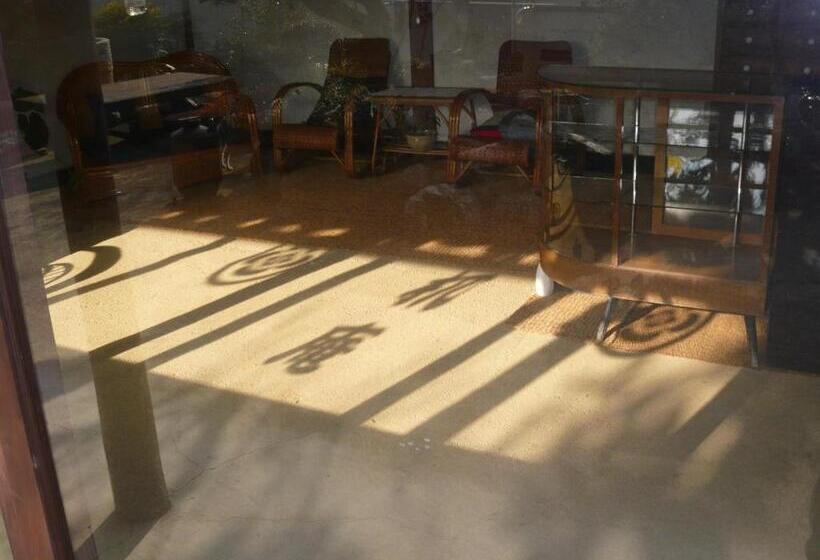 غرفة عائلية, Kitamineyama Gotsuan