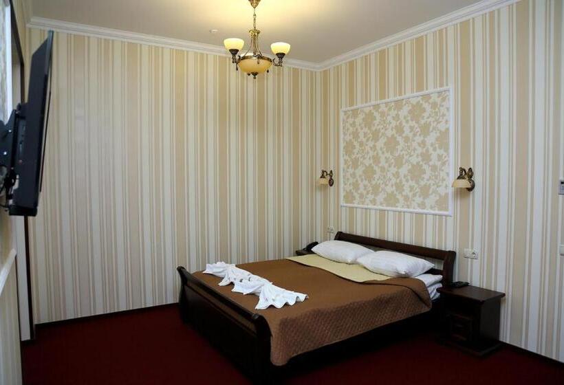 سوییت جونیور, Best Hotel And Restaurant Complex