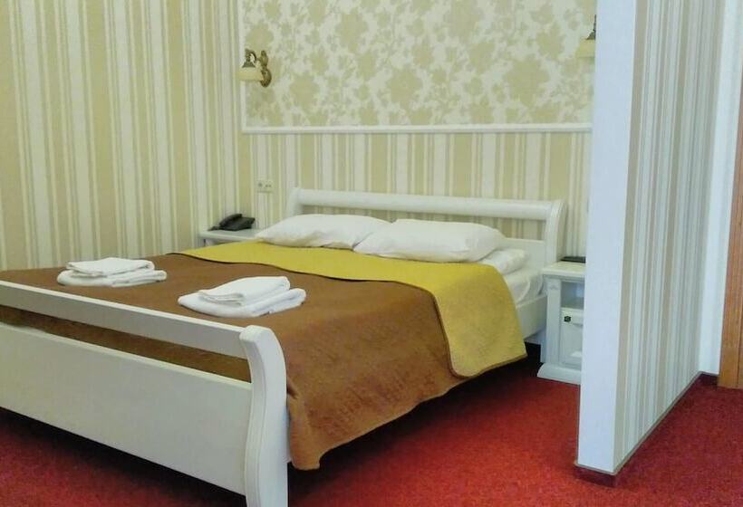 سوییت جونیور, Best Hotel And Restaurant Complex