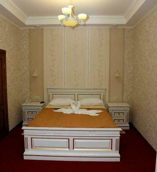 Люкс, Best Hotel And Restaurant Complex