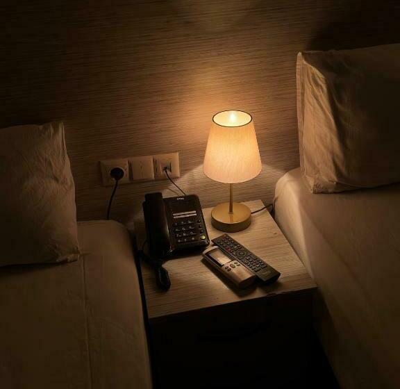 غرفة قياسية فردية, Ferah