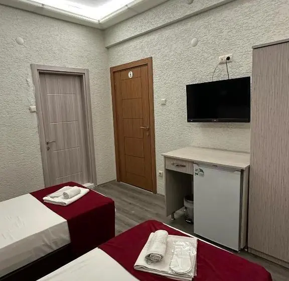 Standard Kolmen Hengen Huone, Ferah
