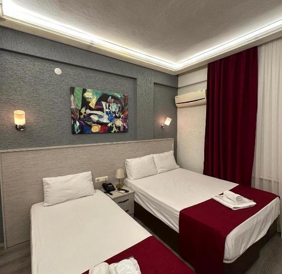 غرفة عائلية, Ferah