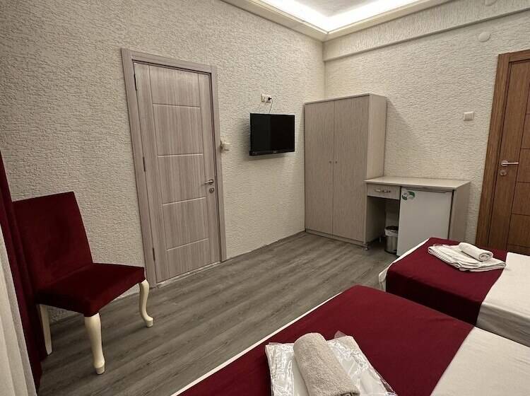 غرفة عائلية, Ferah