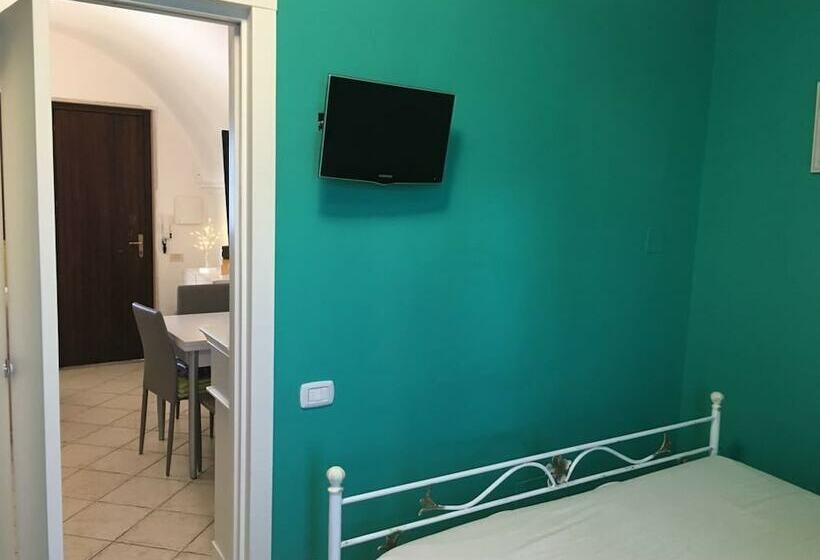 اتاق استاندارد, B&b Stellamarina