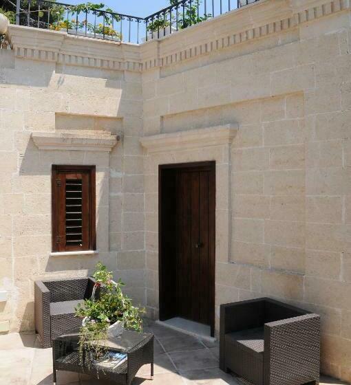 اتاق استاندارد, B&b Stellamarina
