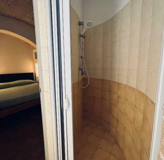 اتاق استاندارد, B&b Stellamarina