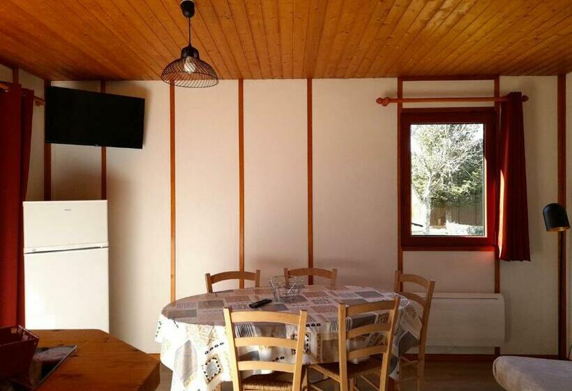 בקתת סופריור בת חדר 1, Chalets De La Colagne