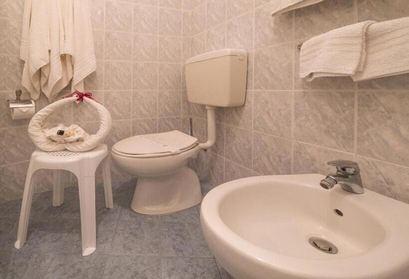 Номер Стандарт Индивидуальный Вид на Море, Majestic