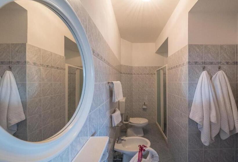 Номер Стандарт Вид на Море, Majestic