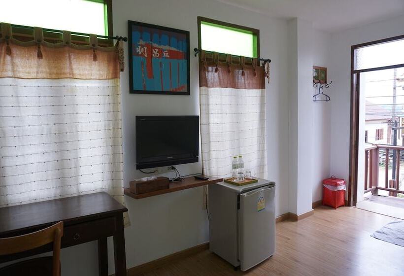 Quarto deluxe, Sri Chiang Khan