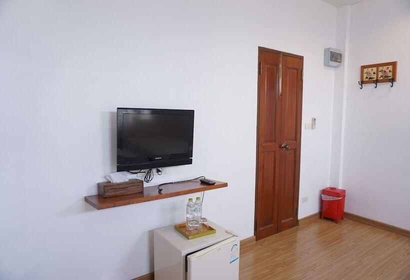 Quarto deluxe, Sri Chiang Khan