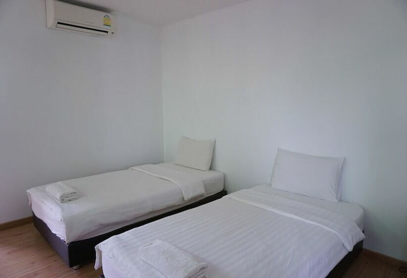 Quarto deluxe, Sri Chiang Khan