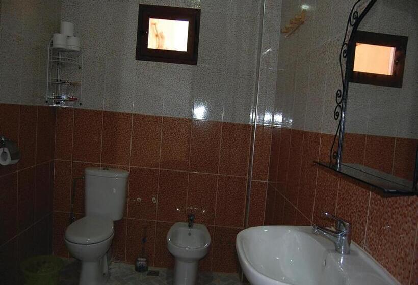 اتاق استاندارد سه نفره, Gite Souss