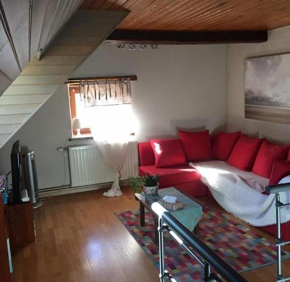 4ベッドルームハウス, Les Reveries