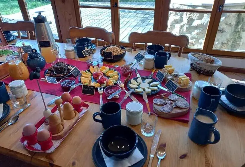 キングサイズベッドのスーペリアルーム, Valreley, Chambres Et Table D Hôtes Eco Friendly Avec Bain Nordique Au Sud Du Massif Du Jura