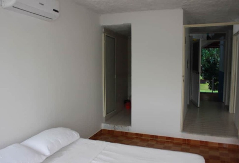 Семейный Номер, Marineros Club Nautico