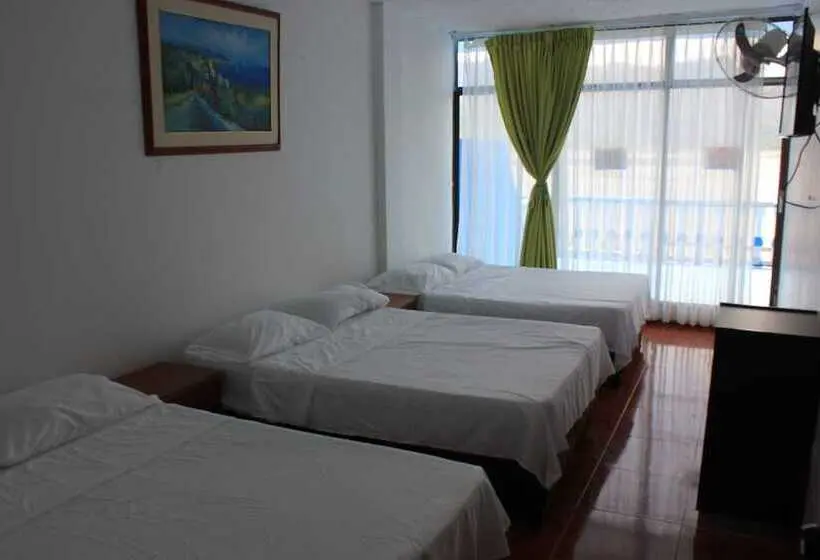 ファミリールーム, Marineros Club Nautico