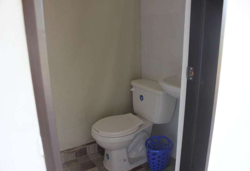 Хижина Superior, Marineros Club Nautico