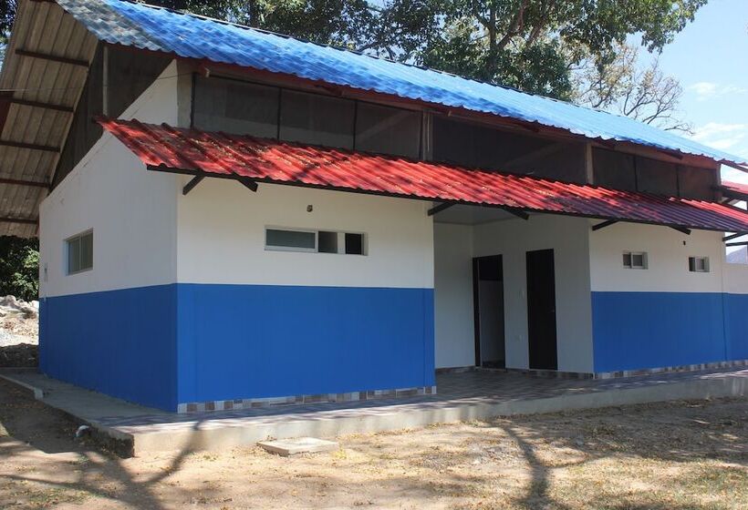 Хижина Superior, Marineros Club Nautico