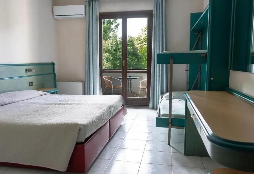 スタンダード4人部屋, Pian Del Sole