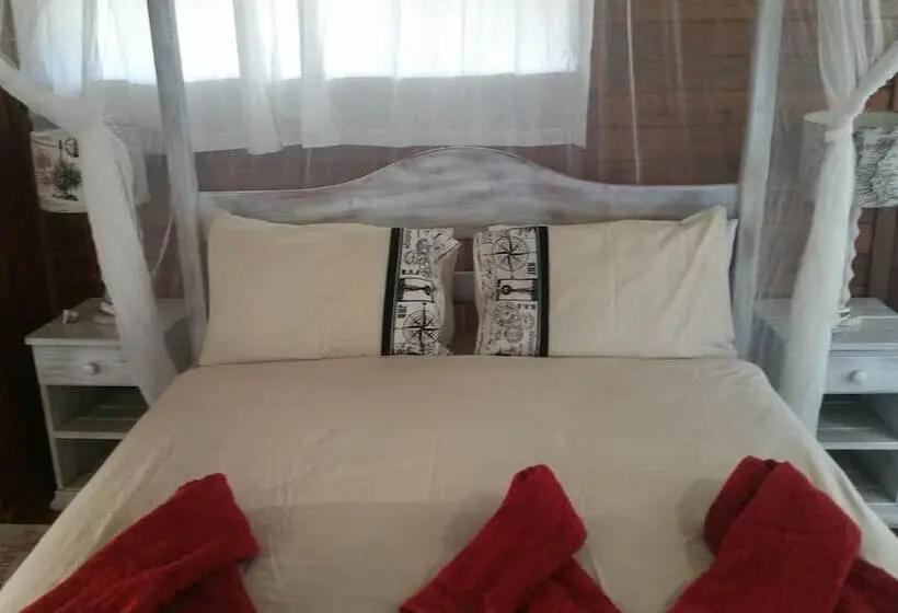 キャビン, Pura Vida Lodge