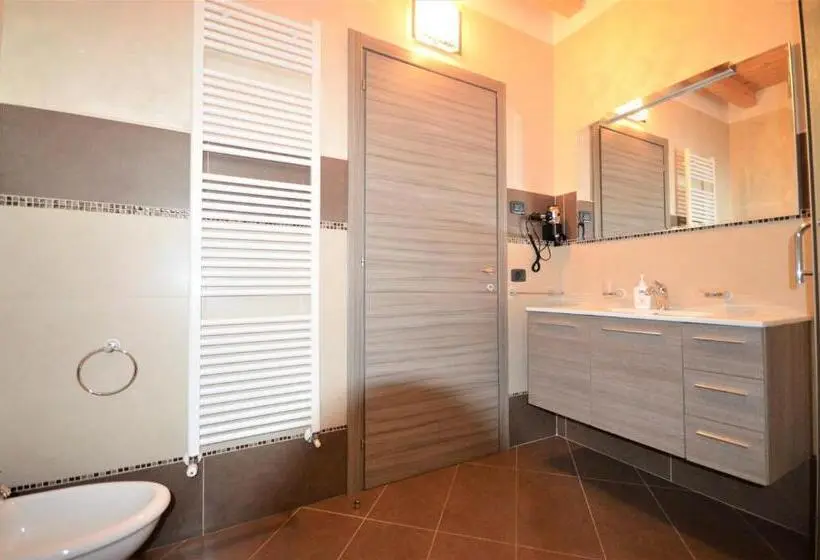 バルコニー付スタンダード４ベッドルーム, B&b La Vecchia Tipografia   Lago D Idro