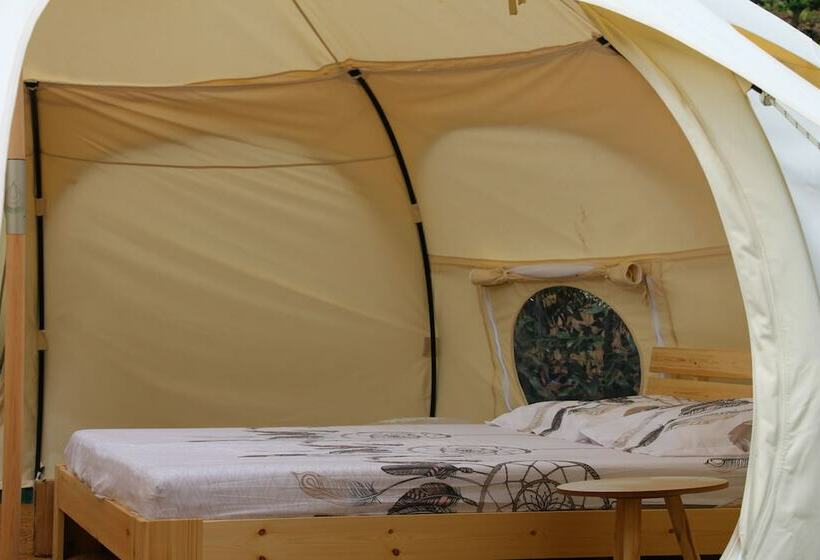 Standard Tent, Le Moulin Du Luech   Bulles Insolites