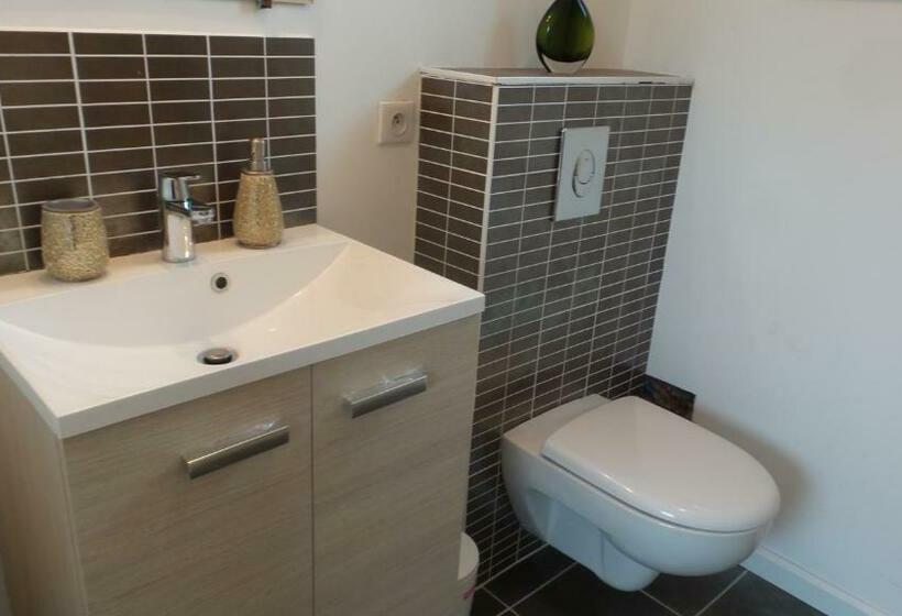 带2个卧室的套房, Chambre D Hôtes Et Spa De La Presqu île