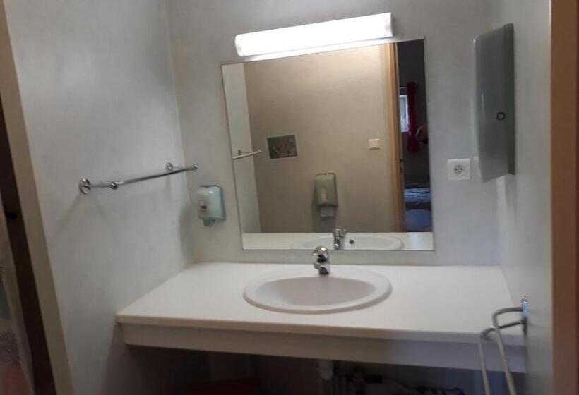 غرفة قياسية رباعية, Maison De La Monne