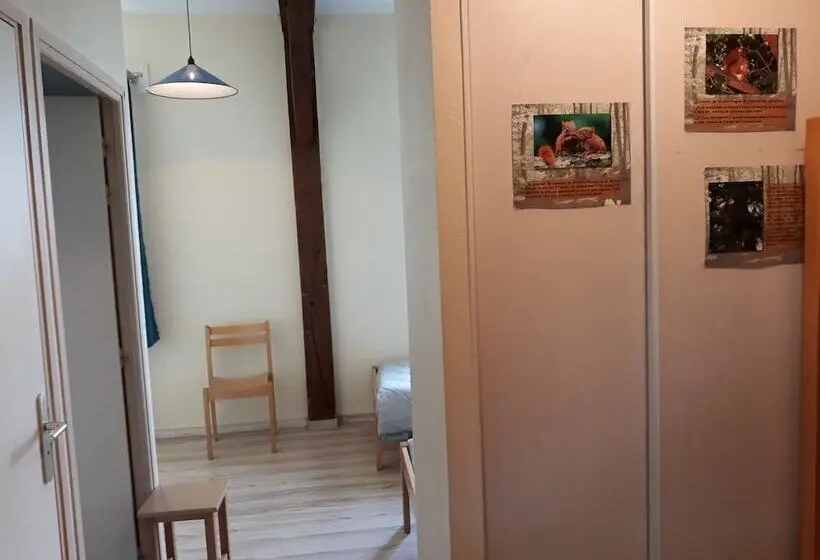 エコノミー４人部屋, Maison De La Monne