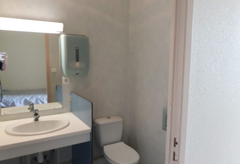 غرفة إقتصادية ثلاثية, Maison De La Monne