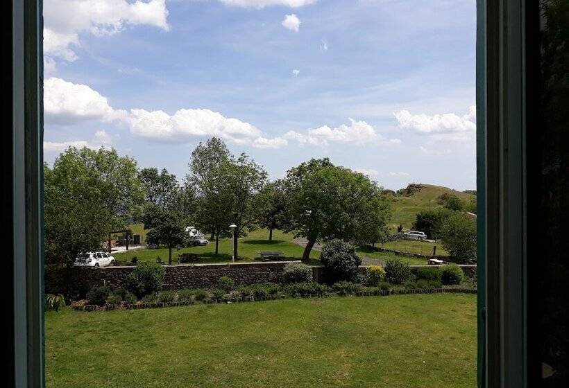 غرفة إقتصادية ثلاثية, Maison De La Monne