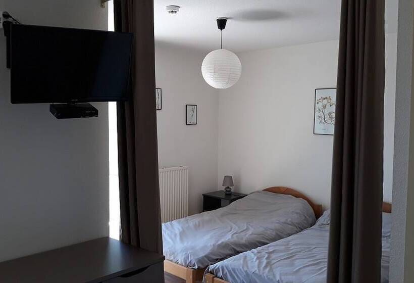 غرفة كلاسيكية رباعية, Maison De La Monne