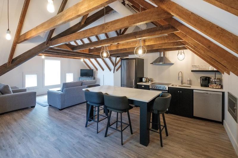 חדר סטנדרט, The Victorian Luxury Suites