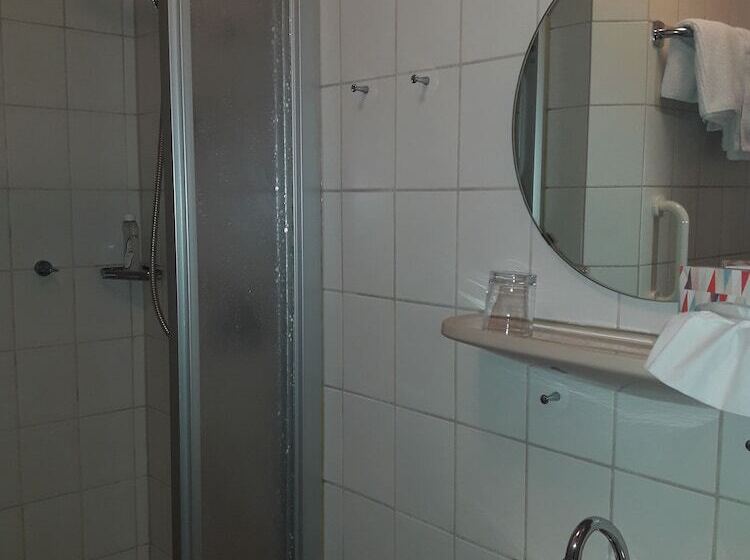 기본룸, Schloss Fuchsmuhl