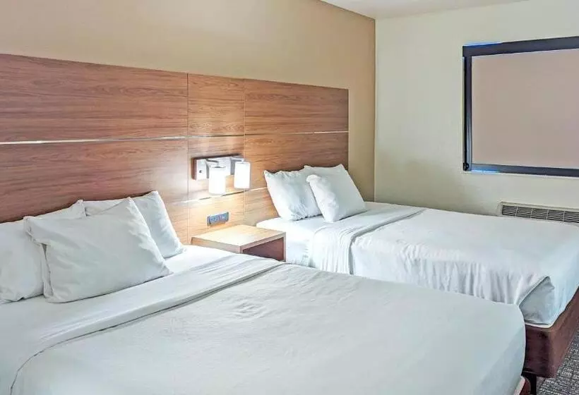 スイート, Estherville Hotel & Suites