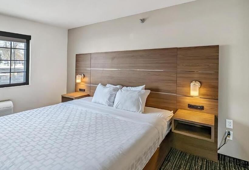 חדר דלוקס עם מיטת קינג, Estherville Hotel & Suites