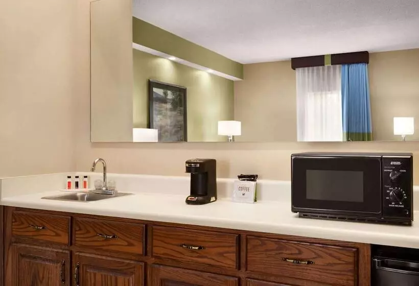 身障者適用スタンダードルーム, Ormond Beach Inn