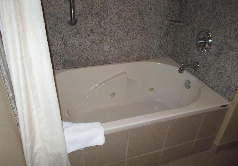 جناح سرير كينج, Best Western Plus Tulsa Woodland Hills Hotel And Suites