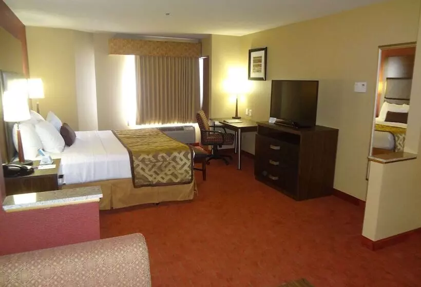 Sviitti Poreallas, Best Western Plus Tulsa Woodland Hills Hotel And Suites