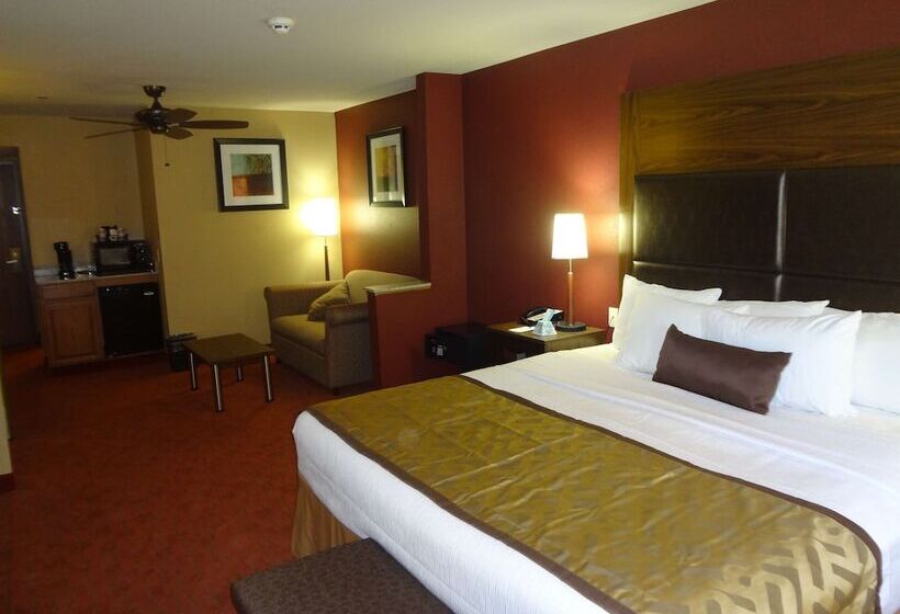 Люкс с гидромассажем, Best Western Plus Tulsa Woodland Hills Hotel And Suites