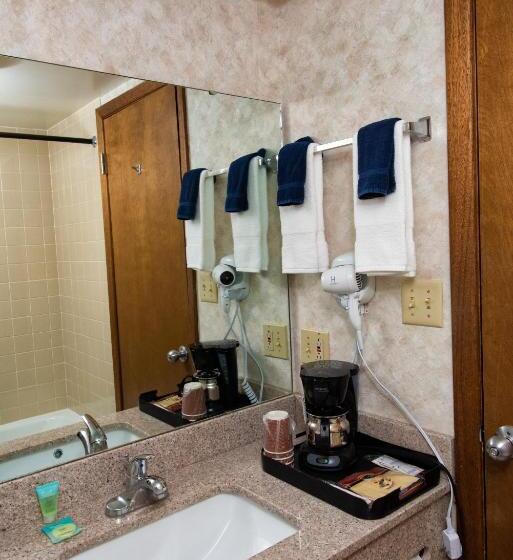 غرفة قياسية, Ozarka Lodge