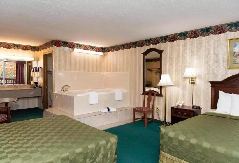 キングサイズベッドのスイートルーム, Ozarka Lodge