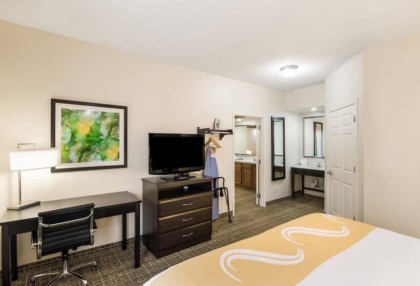 身障者適用スイートルーム, Quality Inn Crestview Near Eglin Afb