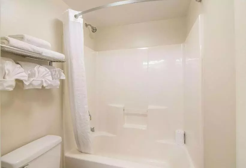 ２ダブルベッドのスタンダードルーム, Quality Inn Crestview Near Eglin Afb