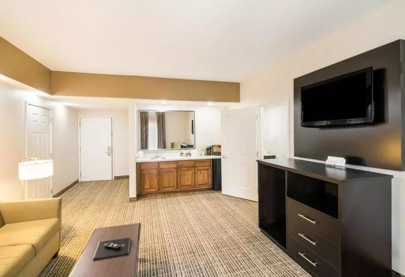 身障者適用スイートルーム, Quality Inn Crestview Near Eglin Afb